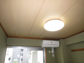 　和室の天井・照明・エアコン