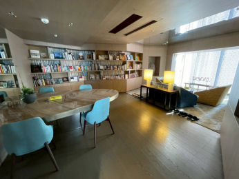 �@���C�u�����[���E���W�i27�K�j