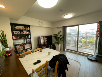 �@�_�C�j���O�X�y�[�X