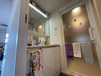 �@���ʉ��ϑ�