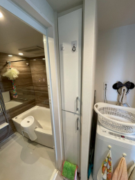 �@���ʎ������l���Ɂi��CLOSED�j