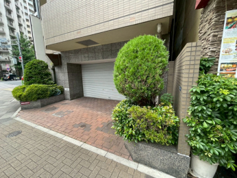 @-
