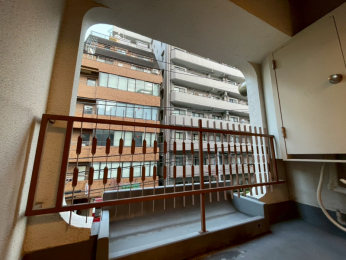 �@�o���R�j�[����̒��]