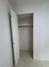 �@�T�[�r�X���[���̃N���[�[�b�g