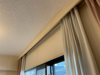 �@���r���O���̃J�[�e��BOX�i������̍H���O�j