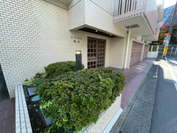 �@�G���g�����X