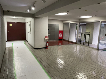 �@�G���g�����X�z�[��